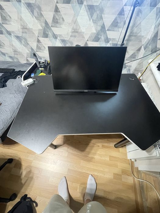 Стол игровой черный