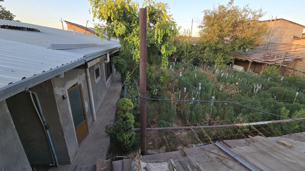 HOVLI UY JOY sotiladi