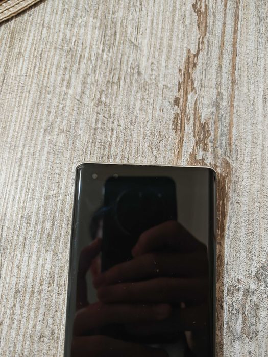 Vând Huawei mate 40 pro