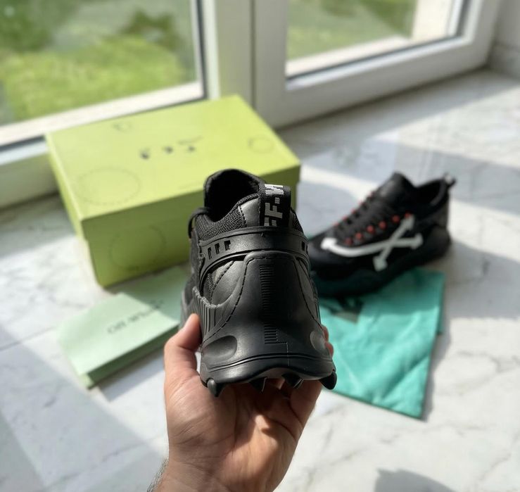 Off-white Odsy Negru Alb - Full Box