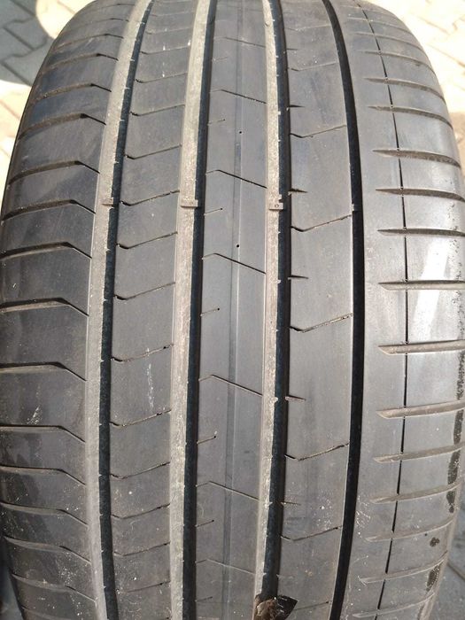 275 45 20 Anvelope Vara Pirelli PZero PZ4 Runflat  305 40 20