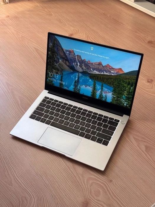 Huawei MateBook D 14 Laptop AMD Ryzen 5 8GB RAM Silver