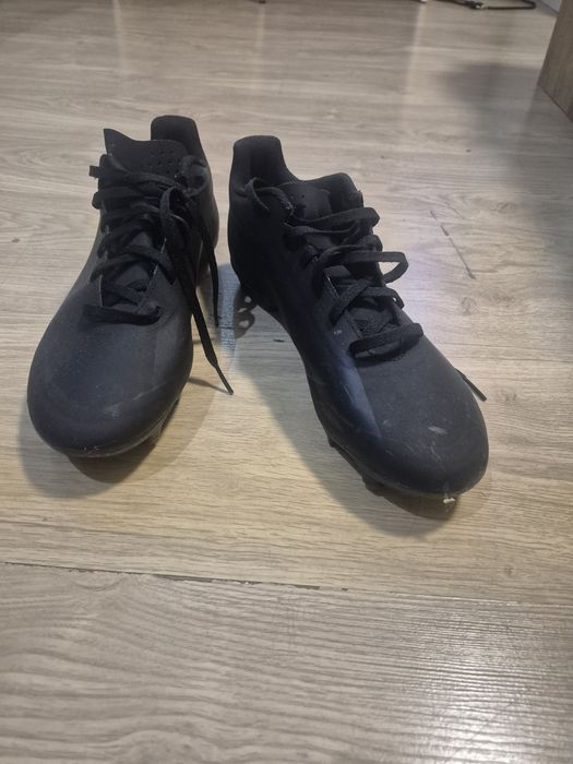 Футболни бутонки adidas