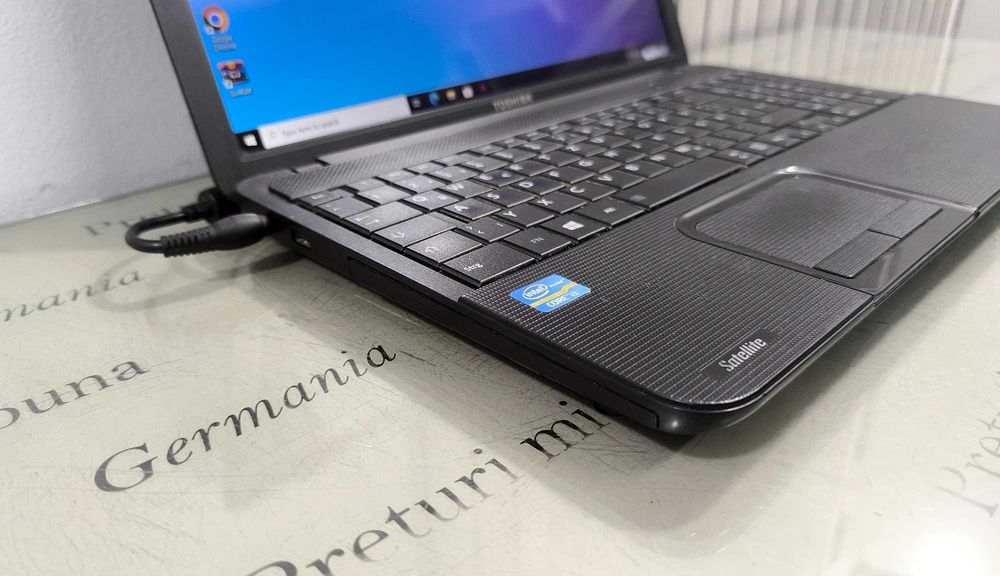 Laptop Core i3 - Toshiba Satellite C850 - functional, instalat