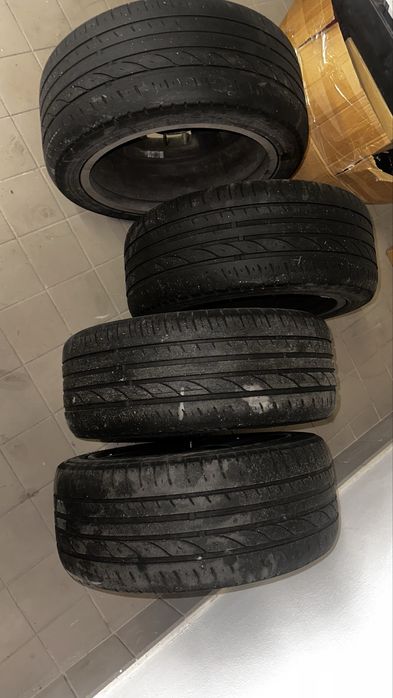 Продам шины, в среднем состоянии