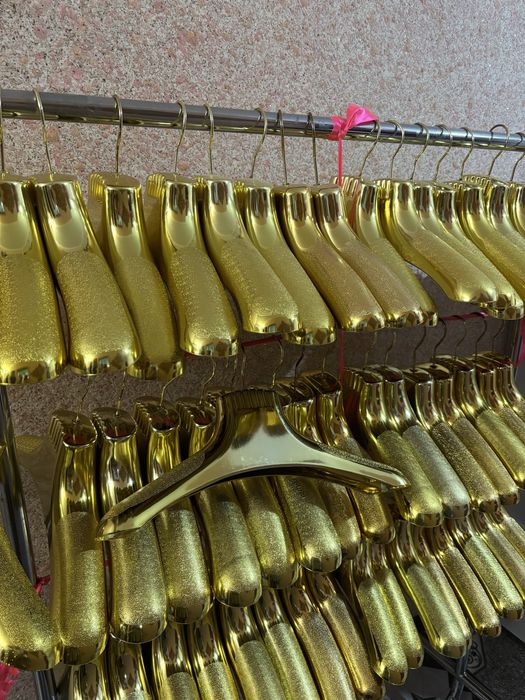 Вешалки для одежды!