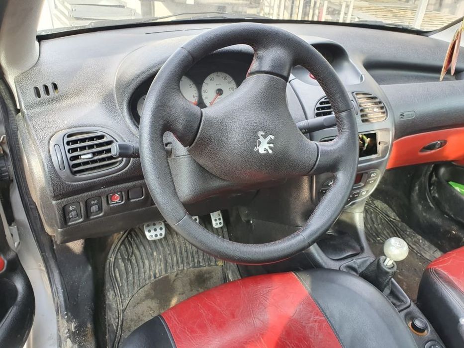 Dezmembrari  Peugeot 206  1998  > 0000 1.6 Benzina
