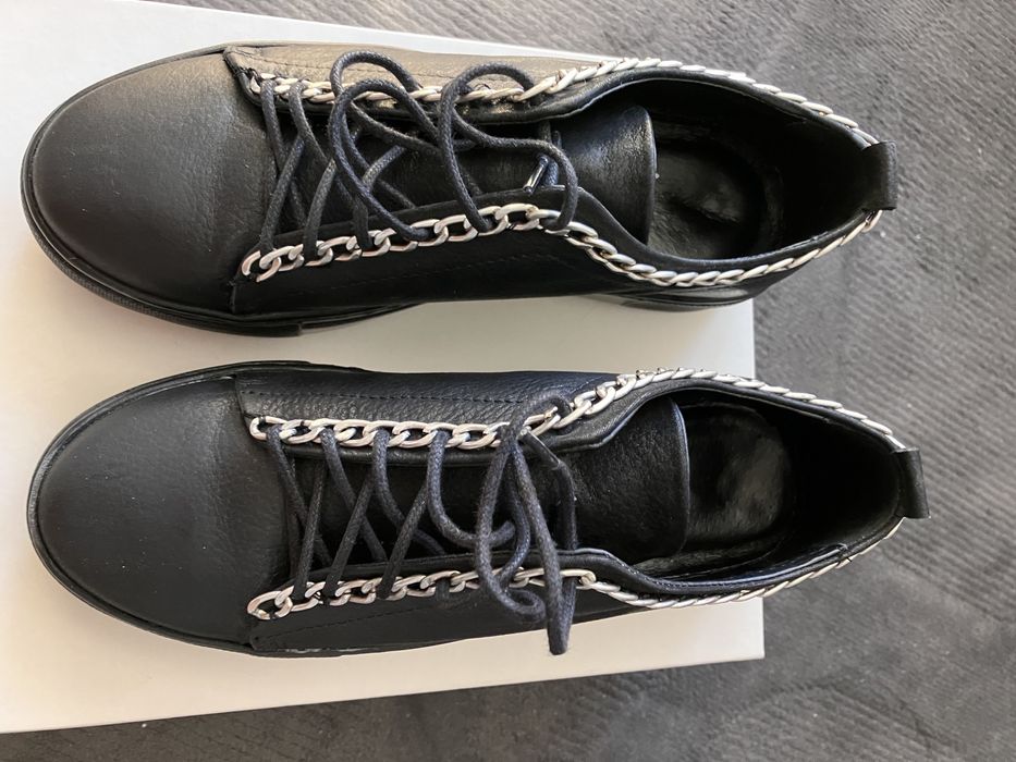 Нови обувки естесвена кожа