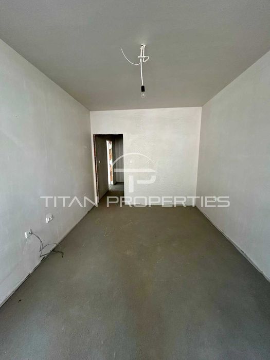 Продава се Тристаен апартамент в Пловдив, Христо Смирненски - 131 кв.м за 1245 €/кв.м - Снимка #1