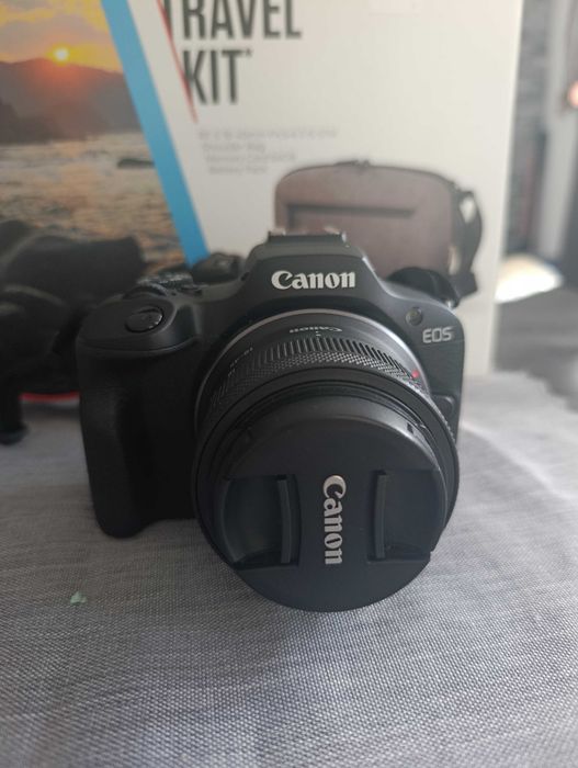 Фотоапарат Canon EOS R100