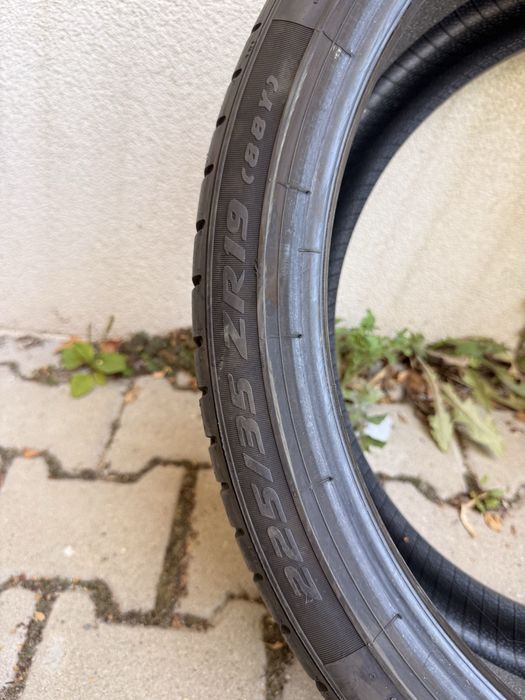 Летни гуми Пирели 225 35 19