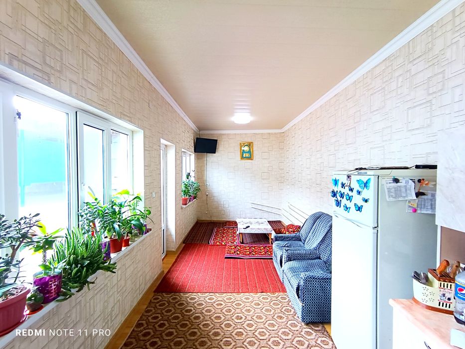 Уй срочно сотилади