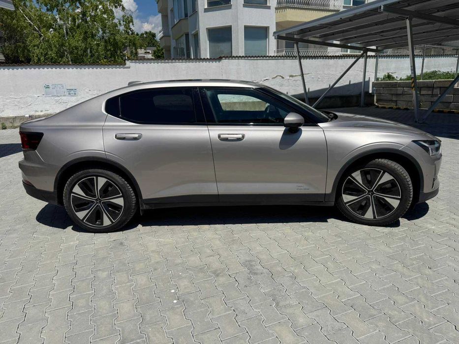 Polestar 2 82kWh  300hp