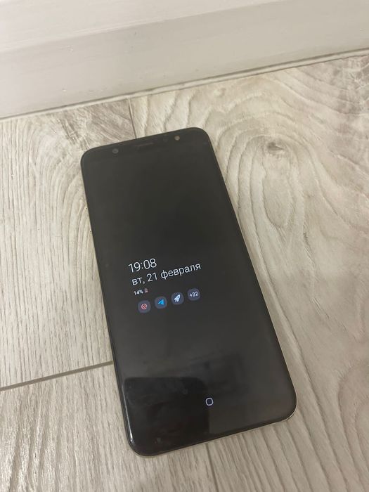 Galaxy A6+ и в подарок AirPods