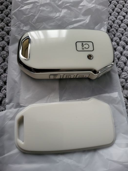 Husa alba cu contur auriu cheie key-less  Kia Niro, etc. NOUA!