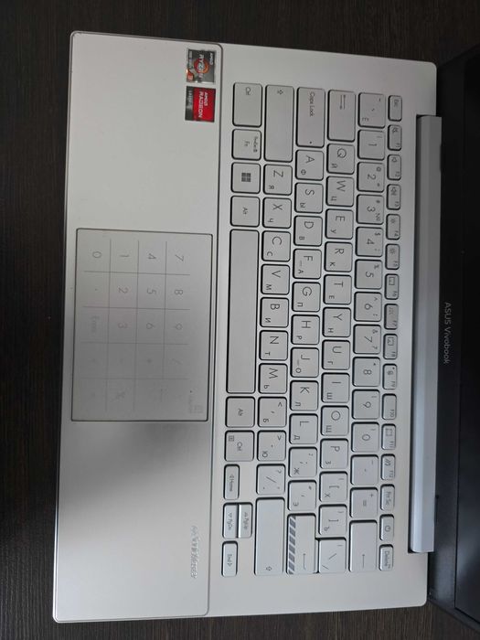 Asus VivoBook Go 14 / лёгкий ультрабук в отличном состоянии 2024 год