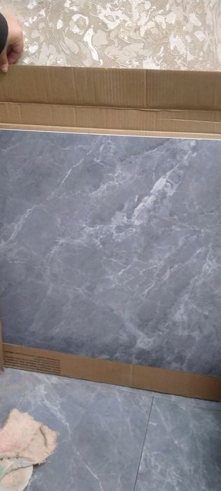 Кафель ,керамогранит ,высший сорт ,размер 60/60 см