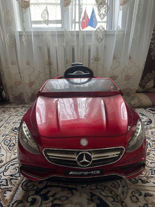 Продам срочно Детскую  машину