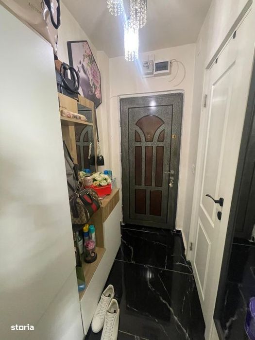 Apartament cu 2 camere, 37 mp, zona Valea Rosie - Caracal