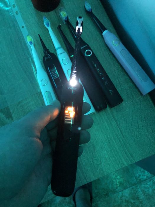 Ел.четки за зъби нови