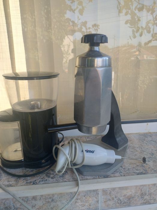 Стари кафемашини немска,съветска нова здрави,работещи ,ел.уреф за фрапе