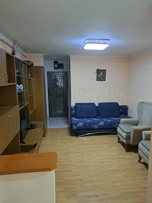 Garsonieră de vânzare.