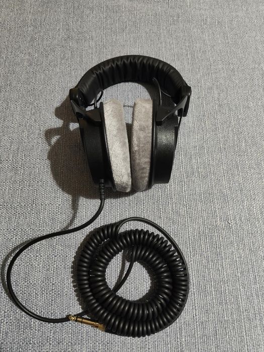 Слушалки Beyerdynamic DT 990 PRO 250 Ohm