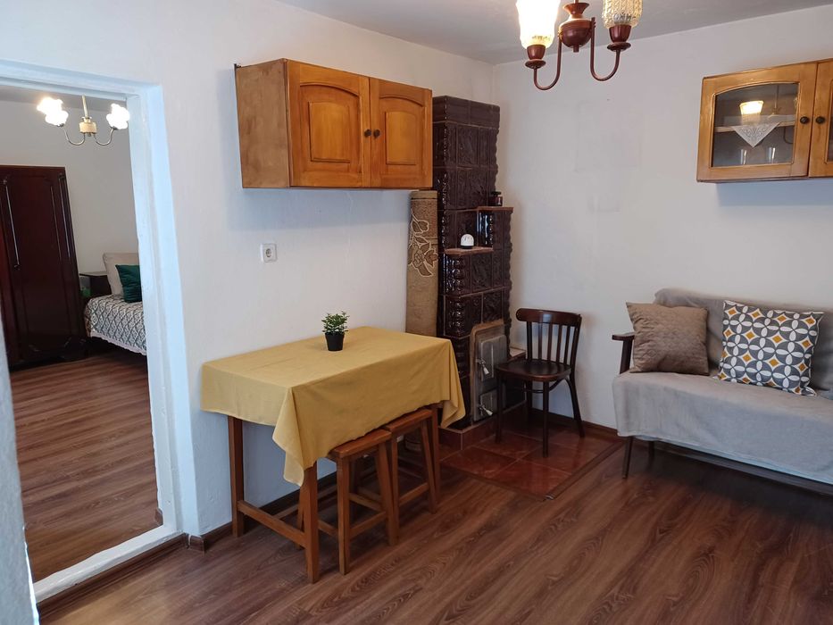 Proprietar – Casă solidă din bolțari, 4 camere, în Caracal - Negociabil