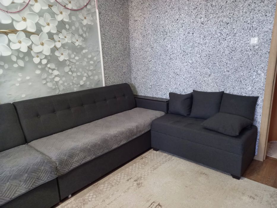 Продается диван для зала или гостиной