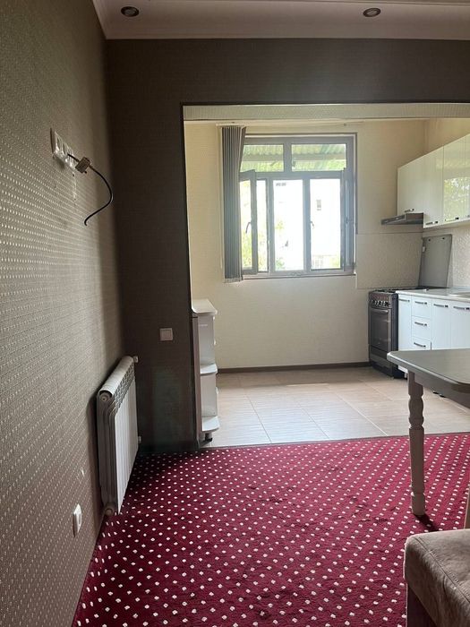 Продаётся двух комнатная на 17 квартале Юнусабад