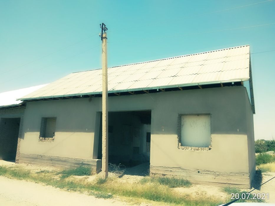 Shoshilinch xovli uy sotiladi