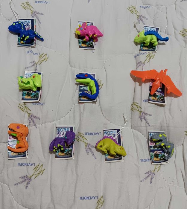 Diverse figurine kinder