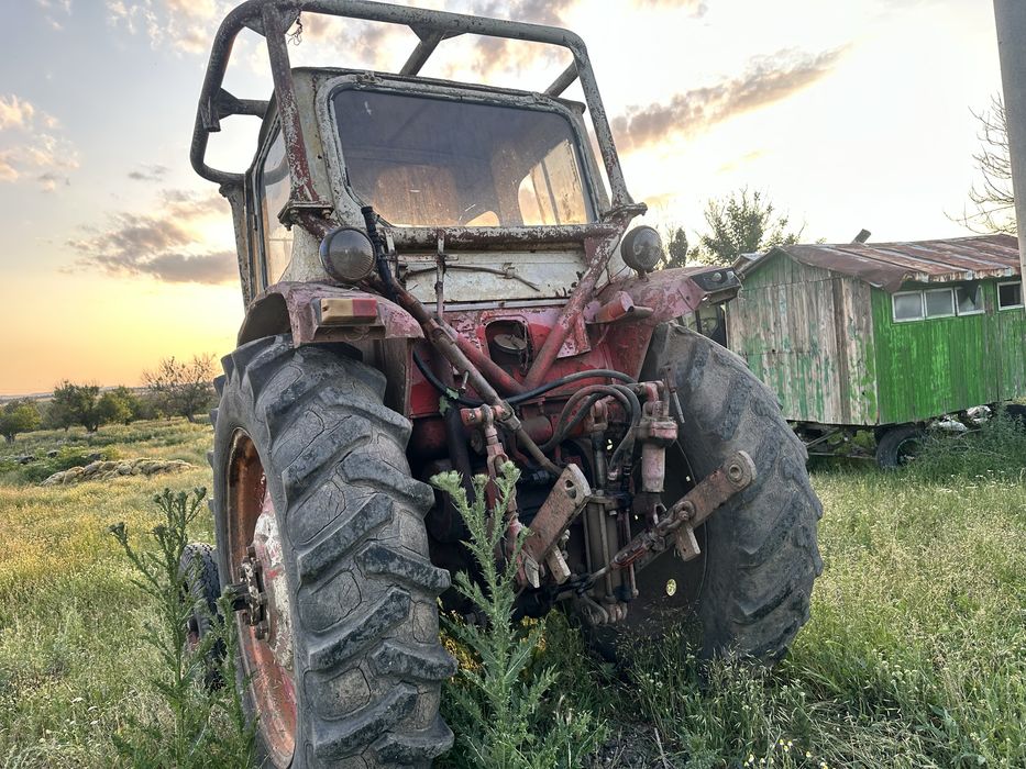 Трактор ЮМЗ в добро състояние
