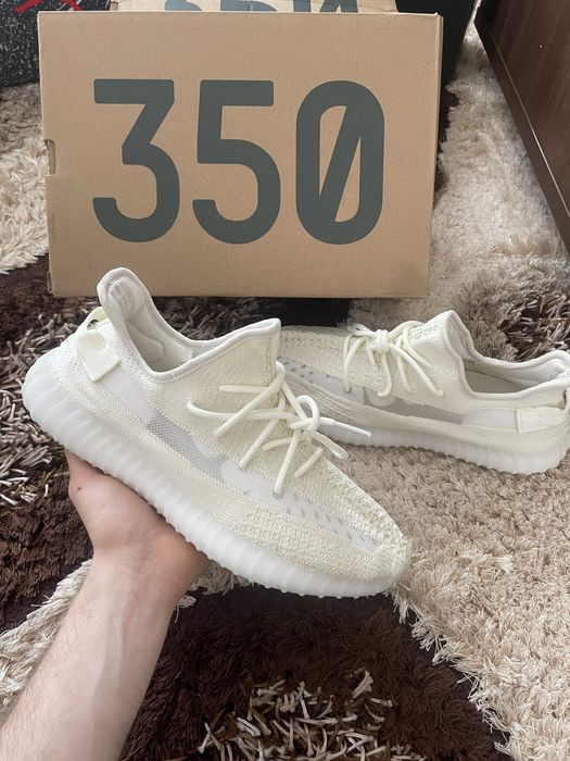 Yeezy 350v2 Bone