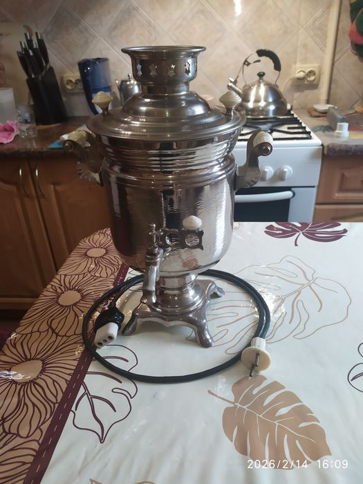 Самовар электрический.