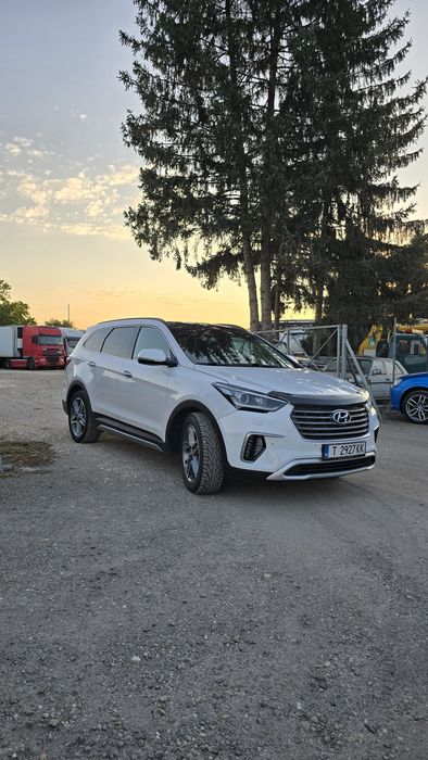 Hyundai Grand Santa Fe