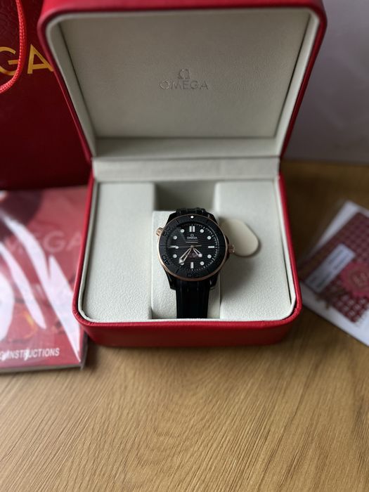 Omega Seamaster Diver 300M Rose Gold and Black 42 mm Rubber Strap