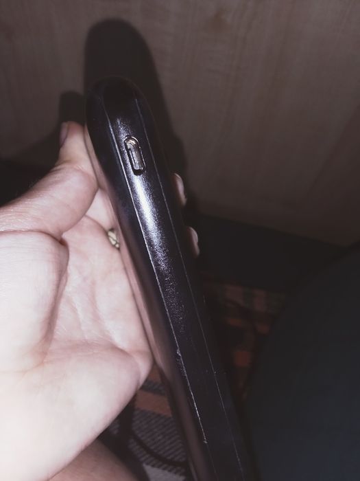 Повер банк (на айфон не подходит)