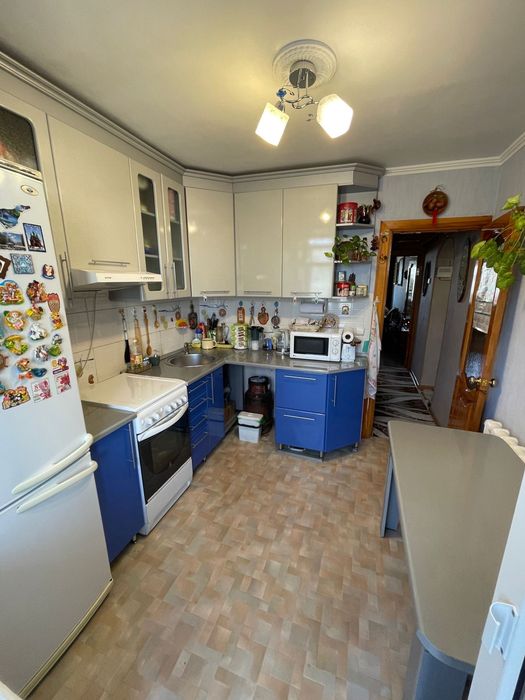 Продам 2 комн.район 1000 мелочей!