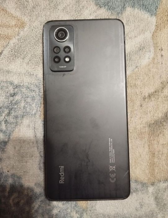 Продаю телефон редми