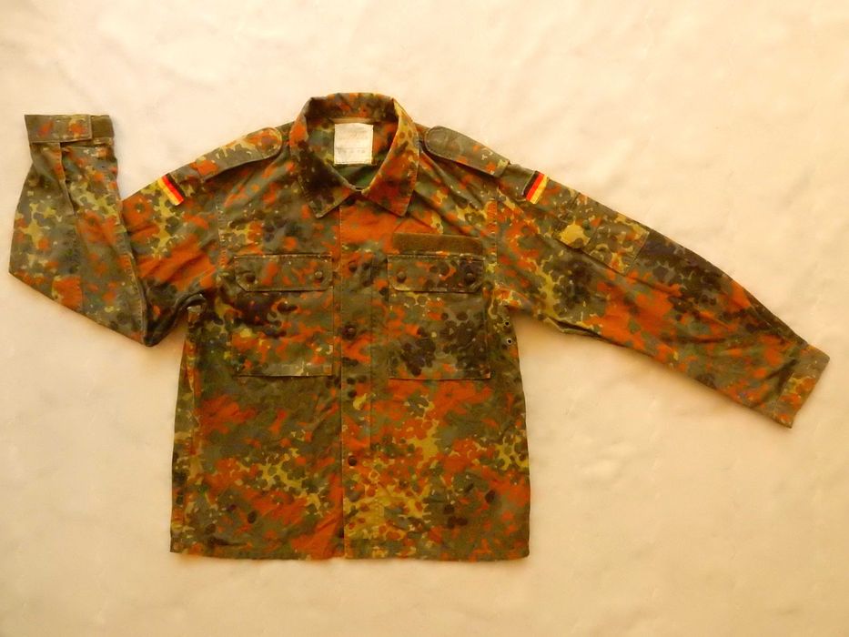 Camasa de camuflaj NATO Standard. Marime S. Impecabila, ca noua.