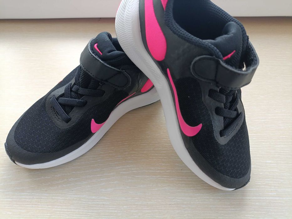 Детски маратонки Nike Revolution 7