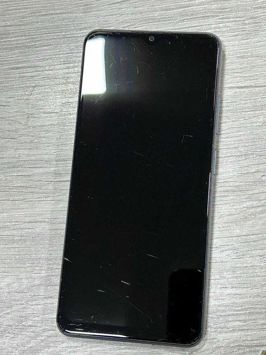 5G UG phone U23 128GB 4RAM / Спукан дисплей