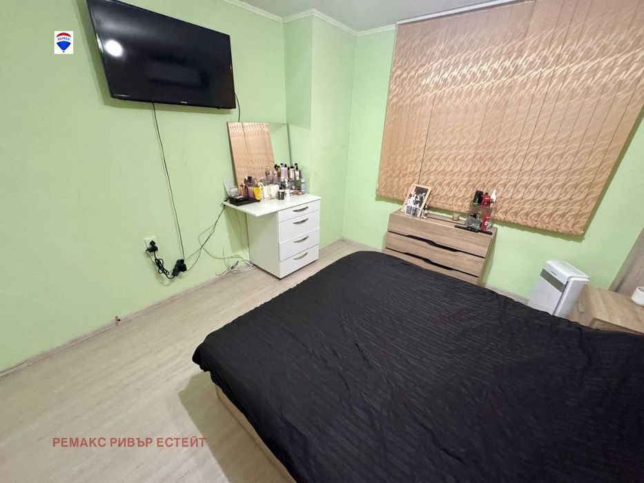 Двустаен апартамент в кв. Родина 1