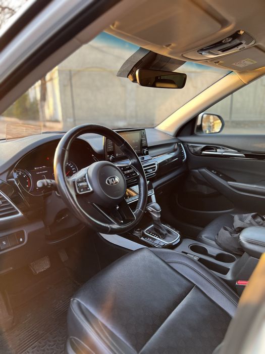 KIA seltos, premium (full позиция) 2021