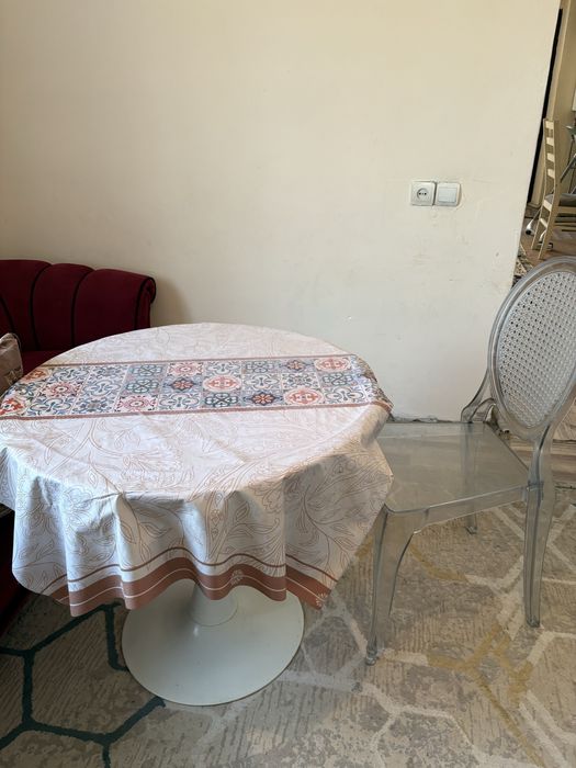 Продам стол и стулья