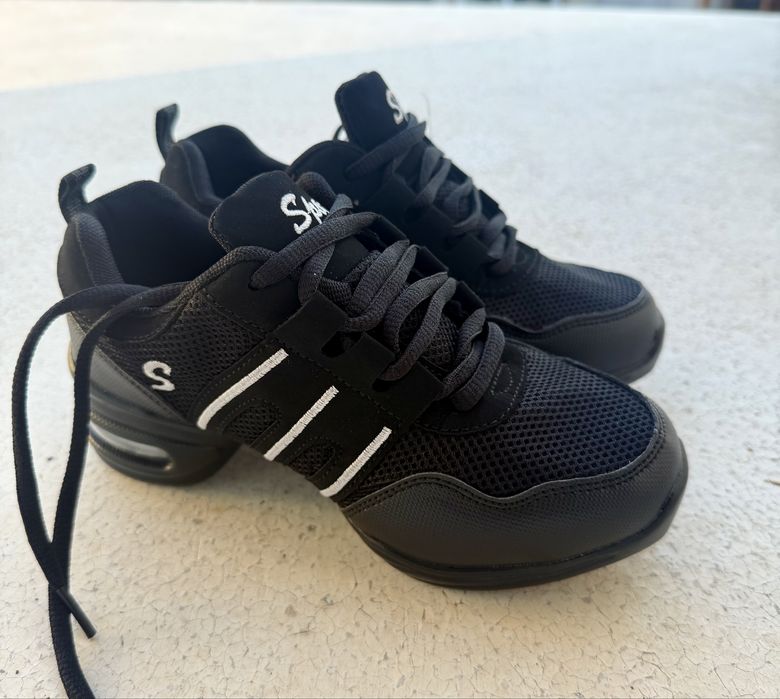 Обувки за танци