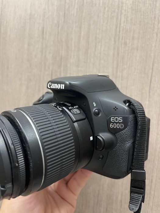 Canon 600d отличное состояние