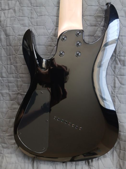 8 струнната китара Harley benton 8 string