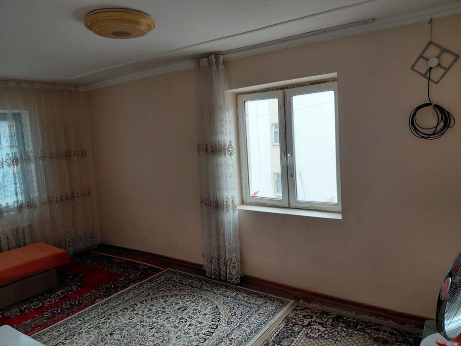 Срочна сотилади. 1/4/5. Фарход бозори . Ширин